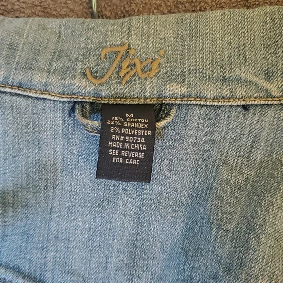 Tixi Cropped Denim Jacket - Picture 9 of 13